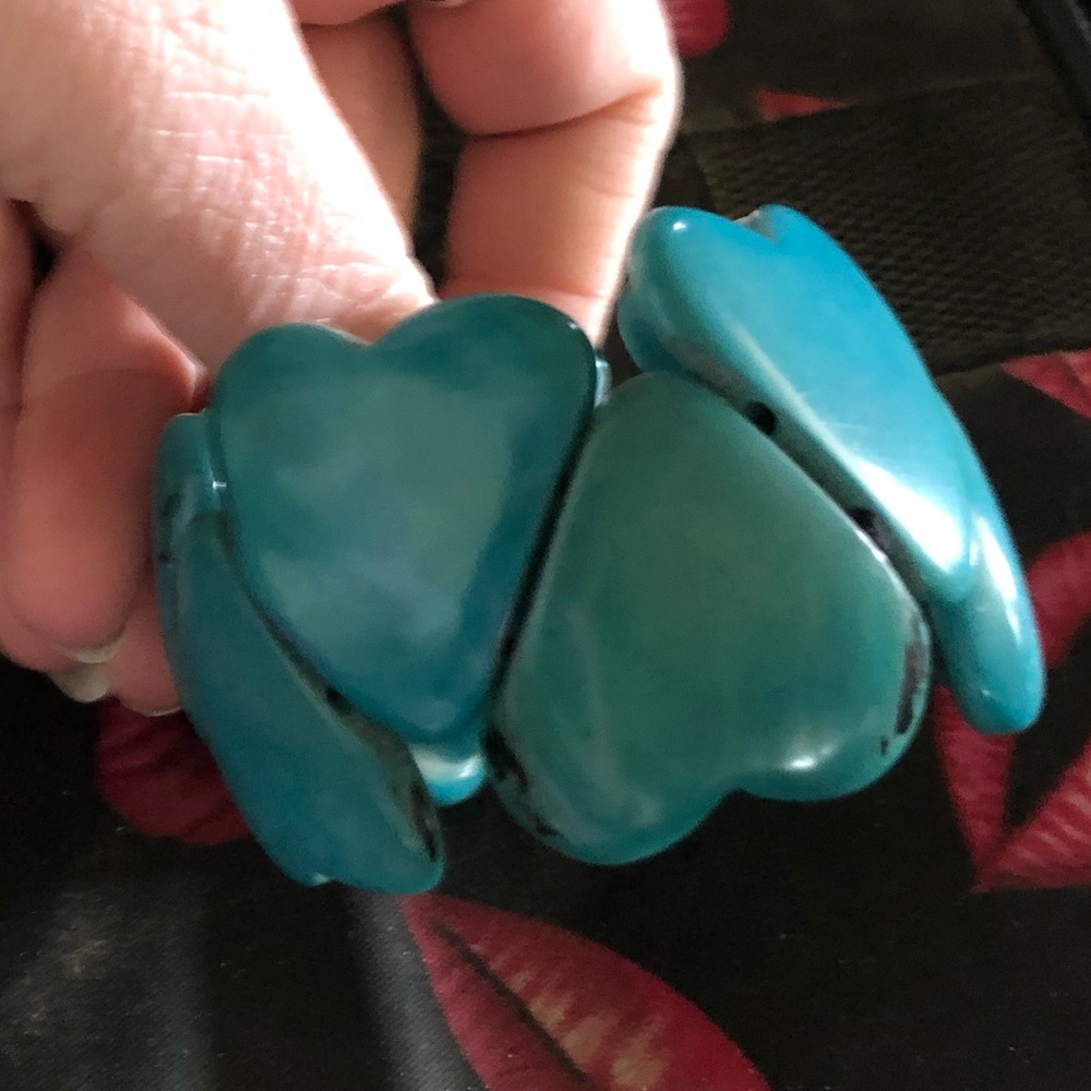 ❤️Dyed Bone Heart Stretch Bracelet- 535 $30 or $25 w/offer